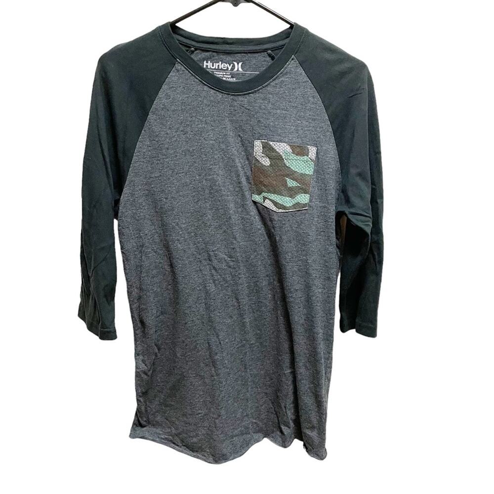 Hurley Gray & Black Y2K Baseball Tshirt with Camo Front Pocket Men’s Small